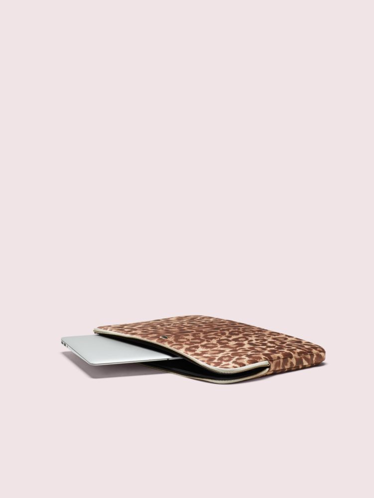 Arriba 66+ imagen kate spade leopard laptop Thptnganamst.edu.vn