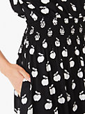 Apple Toss Kleid mit gesmokter Taille, , s7productThumbnail