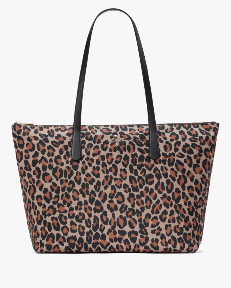 BNWT Kate deals Spade Chelsea Leopard Medium Wristlet