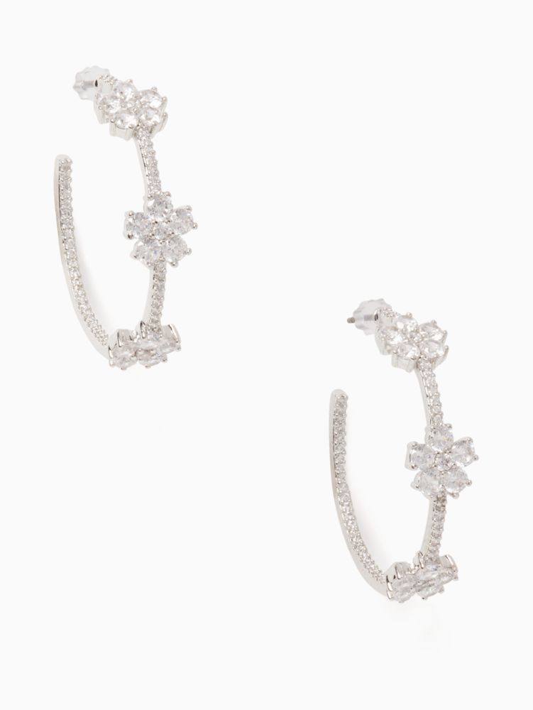 KATE SPADE 輝くガーデニアフラワーフープ Gleaming Gardenia Flower Hoops | Kate Spade New York