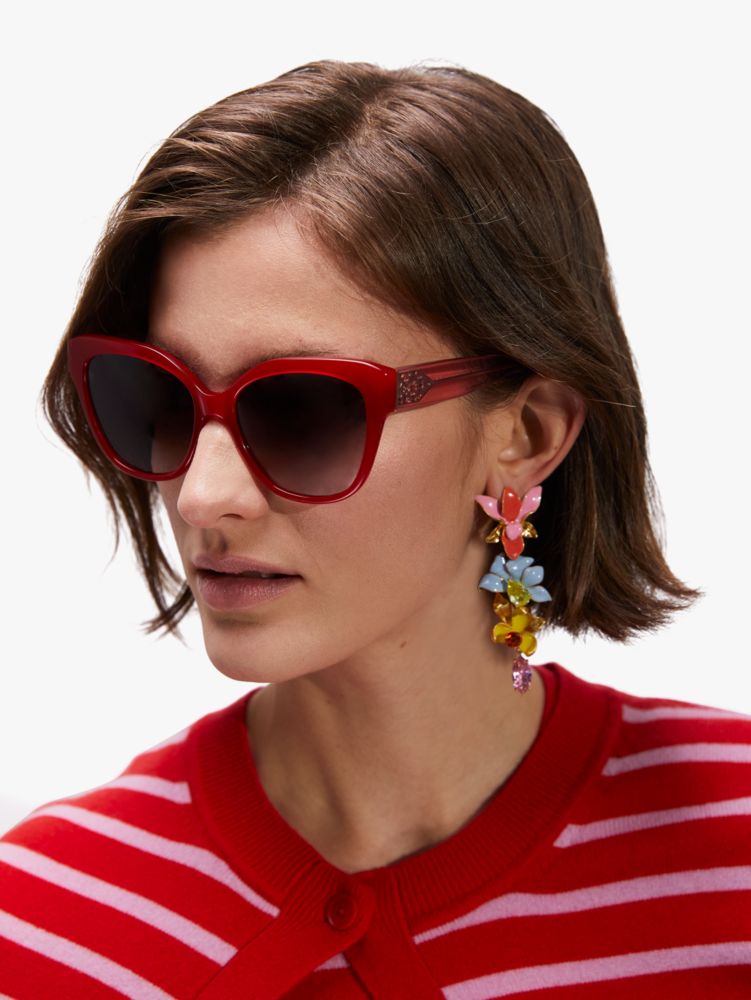 https://images.katespade.com/is/image/KateSpade/SAVANNAGS_600?$imageRec$