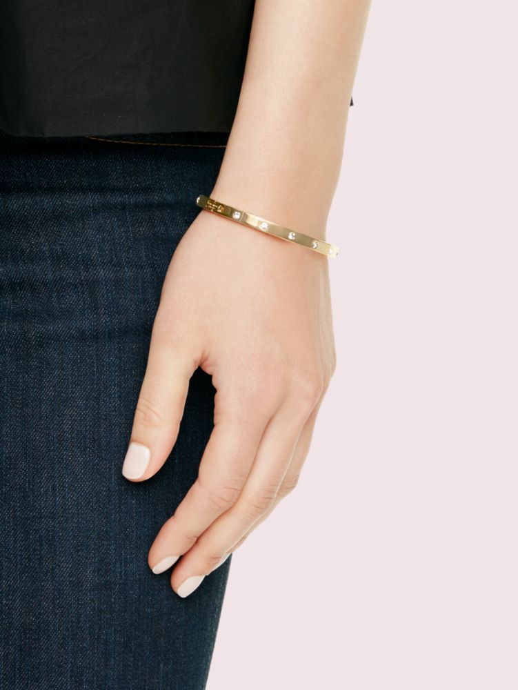 Top 74+ imagen kate spade bangle on hand