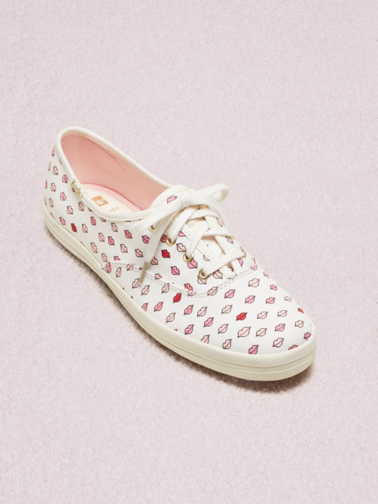 Champion Lips Flats | Kate Spade Surprise